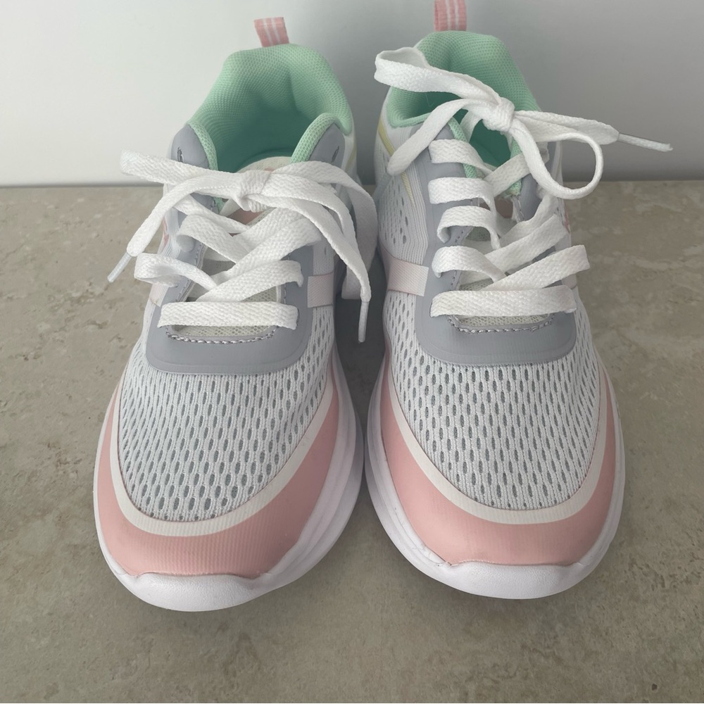 Nautica Galey Kids Pink and Gray Sneakers size 3